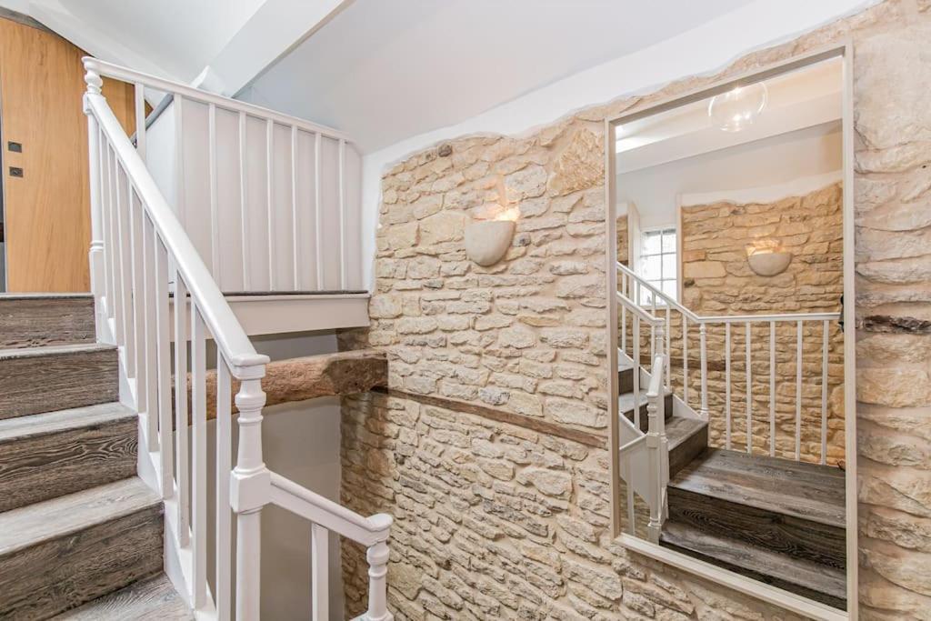 Oxfordshire Living - The Vanbrugh Apartment - وودستوك المظهر الخارجي الصورة